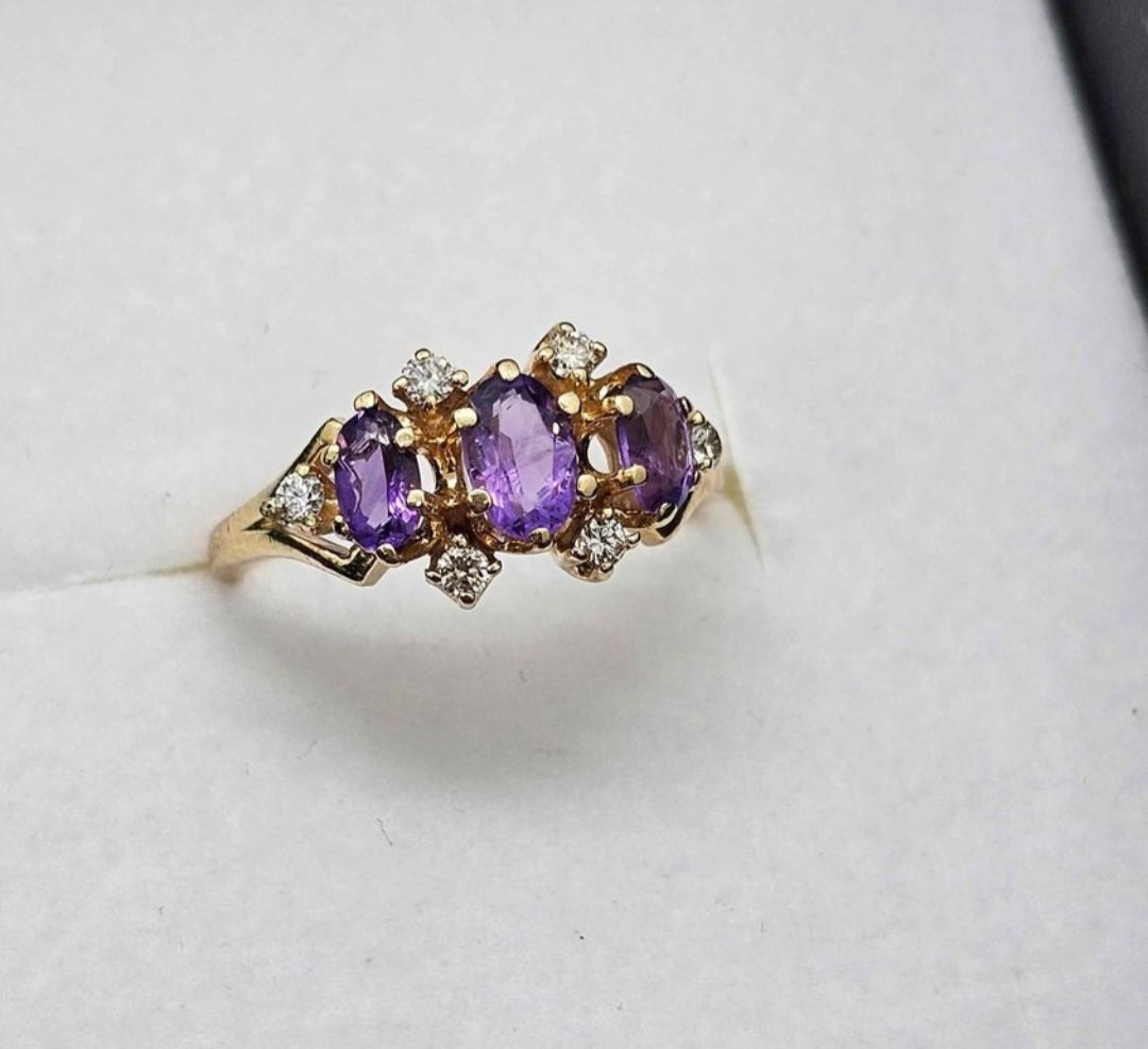 14K Yellow Gold Ring with Amethyst Gemstone & Diamond Accents