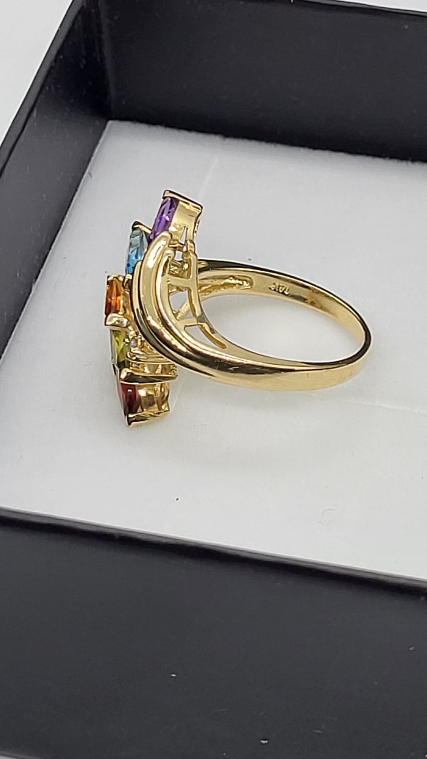 14K Yellow Gold Ring with Multigems