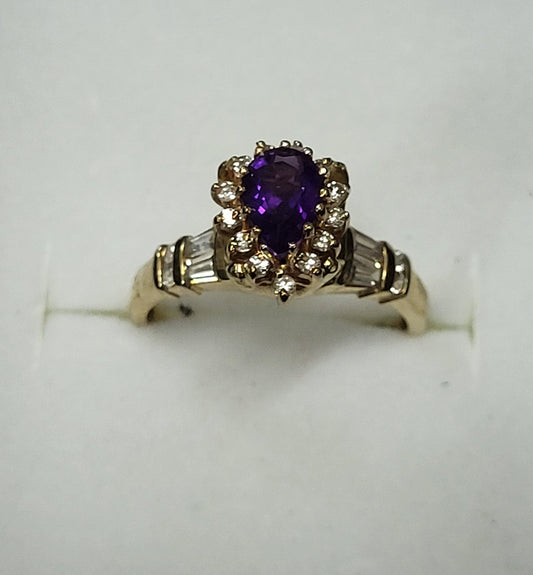 14K Yellow Gold Ring With Amethyst and Diamond Gemstones OFAKC