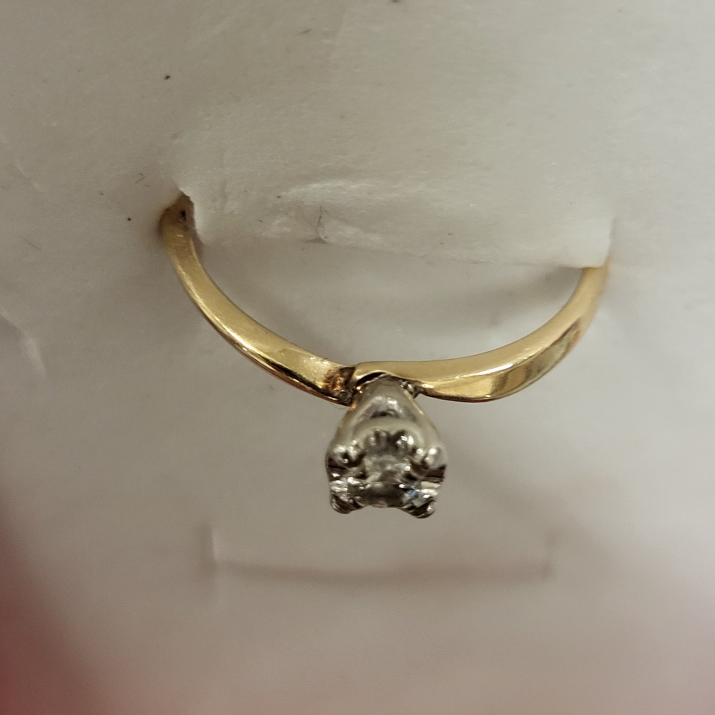 14K Yellow Gold Ring with Diamond