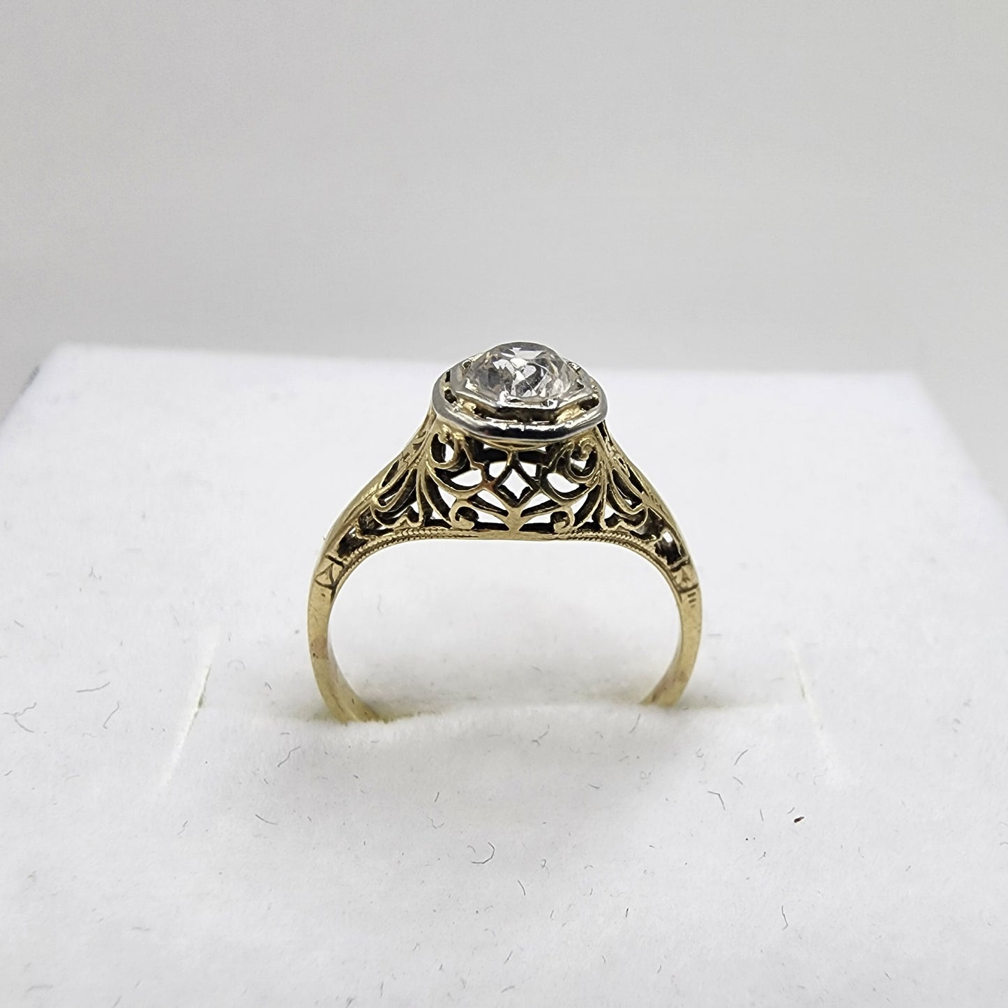 14k Yellow Gold Filigree White Sapphire Ring