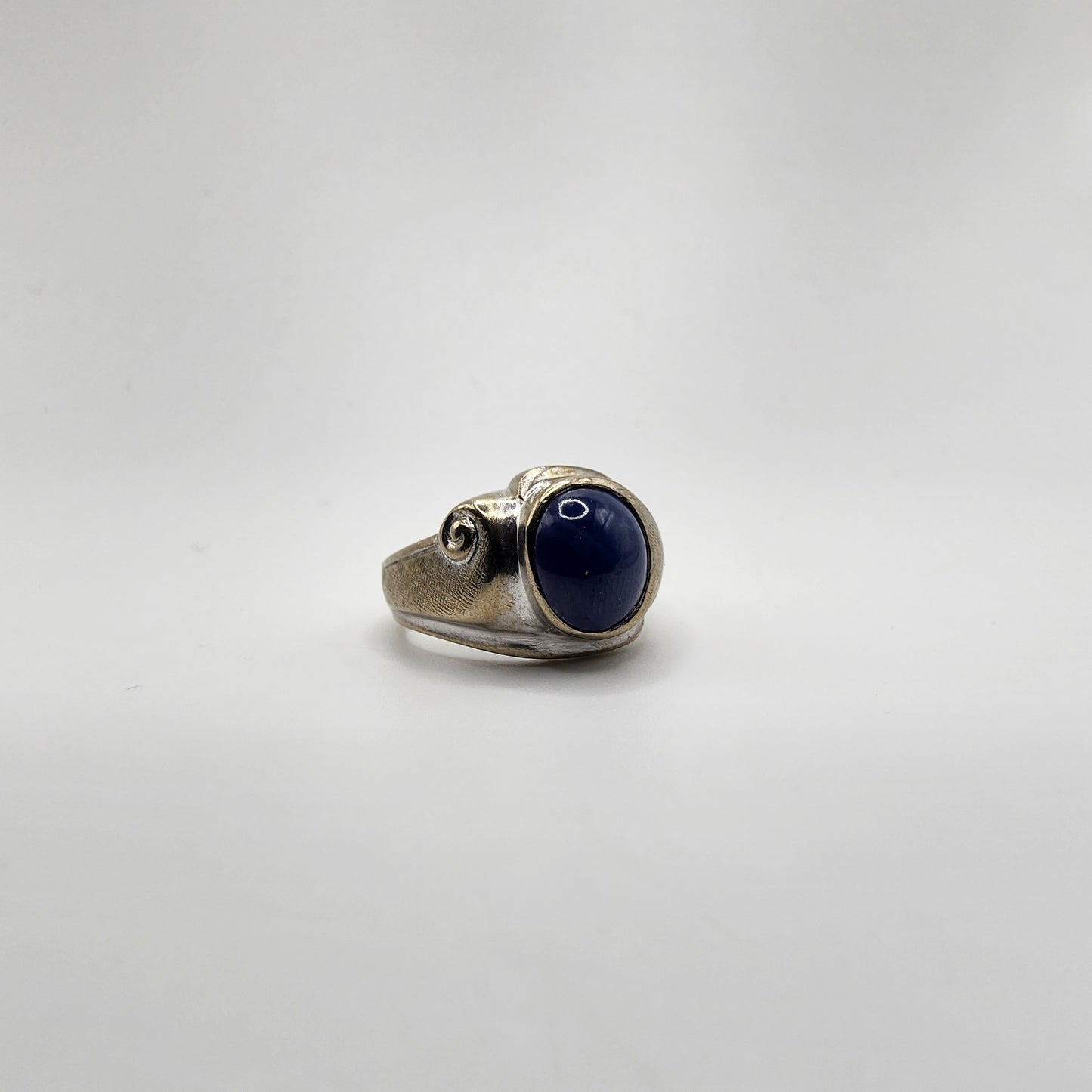 10k White Gold Star Sapphire Ring