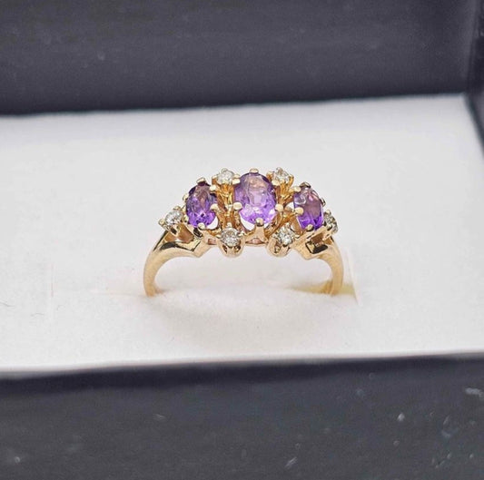 14K Yellow Gold Ring with Amethyst Gemstone & Diamond Accents