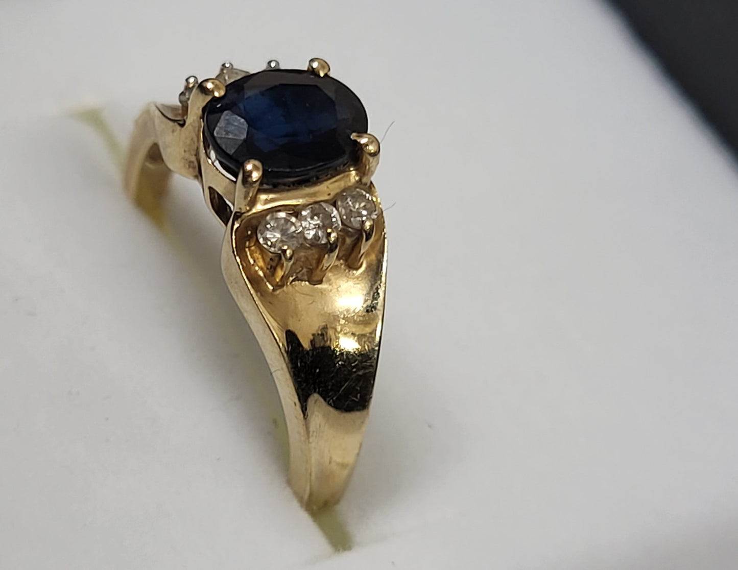 14K Yellow Gold Ring with Sapphire and Diamonds