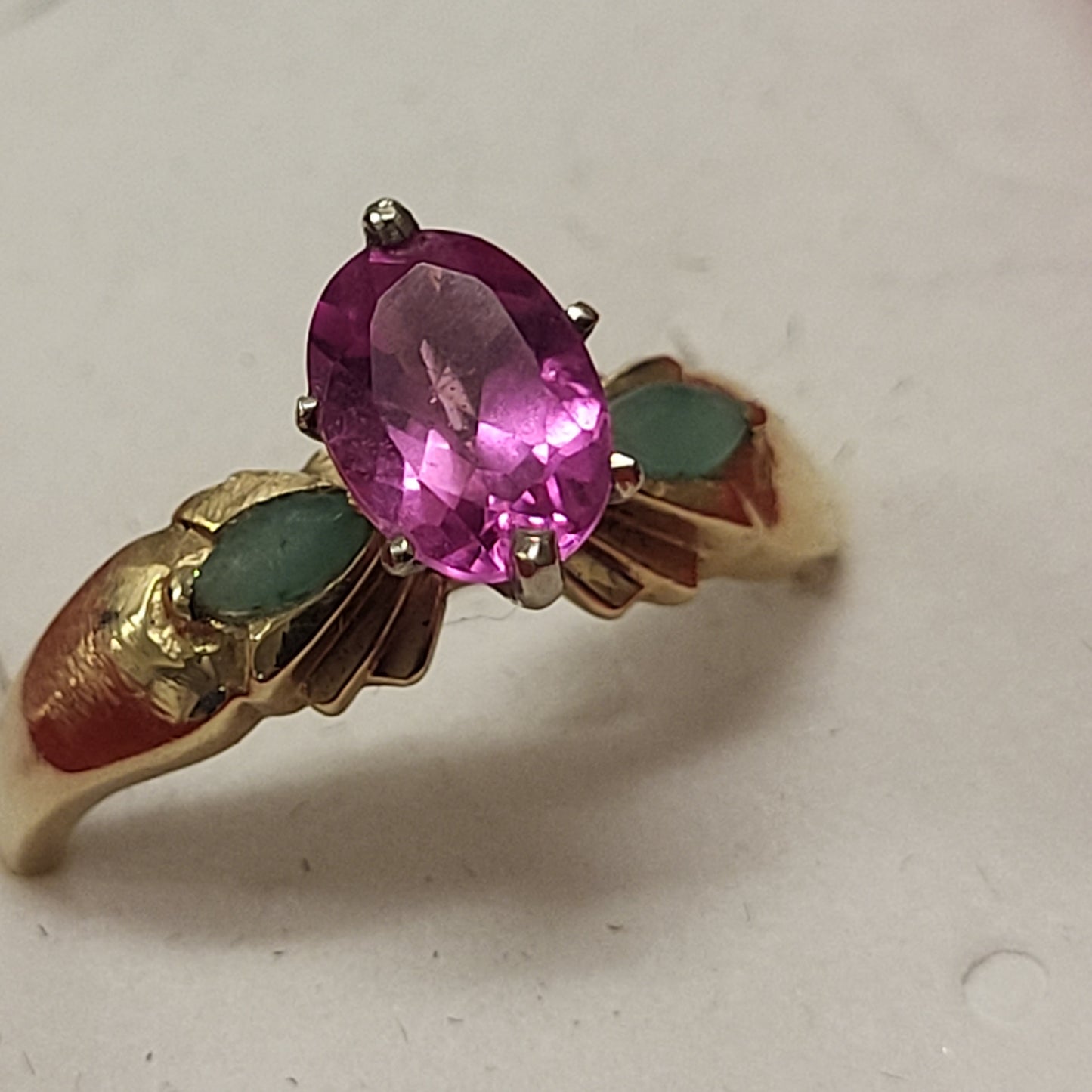 14K Yellow Gold Ring with Pink Sapphire and Emerald Gemstones OFAKC