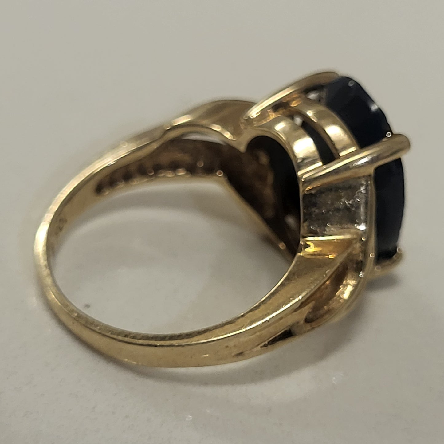 10K Yellow Gold Ring with Sapphire and Diamond Gemstones