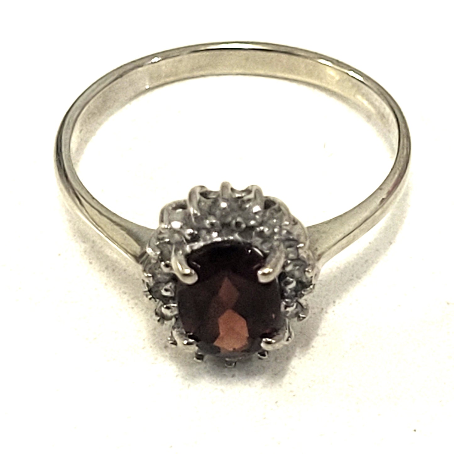 10K White Gold Ring with Garnet and Diamonds Gemstones