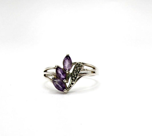 925 Sterling Silver Ring  with Lilac Amythest Gemstones