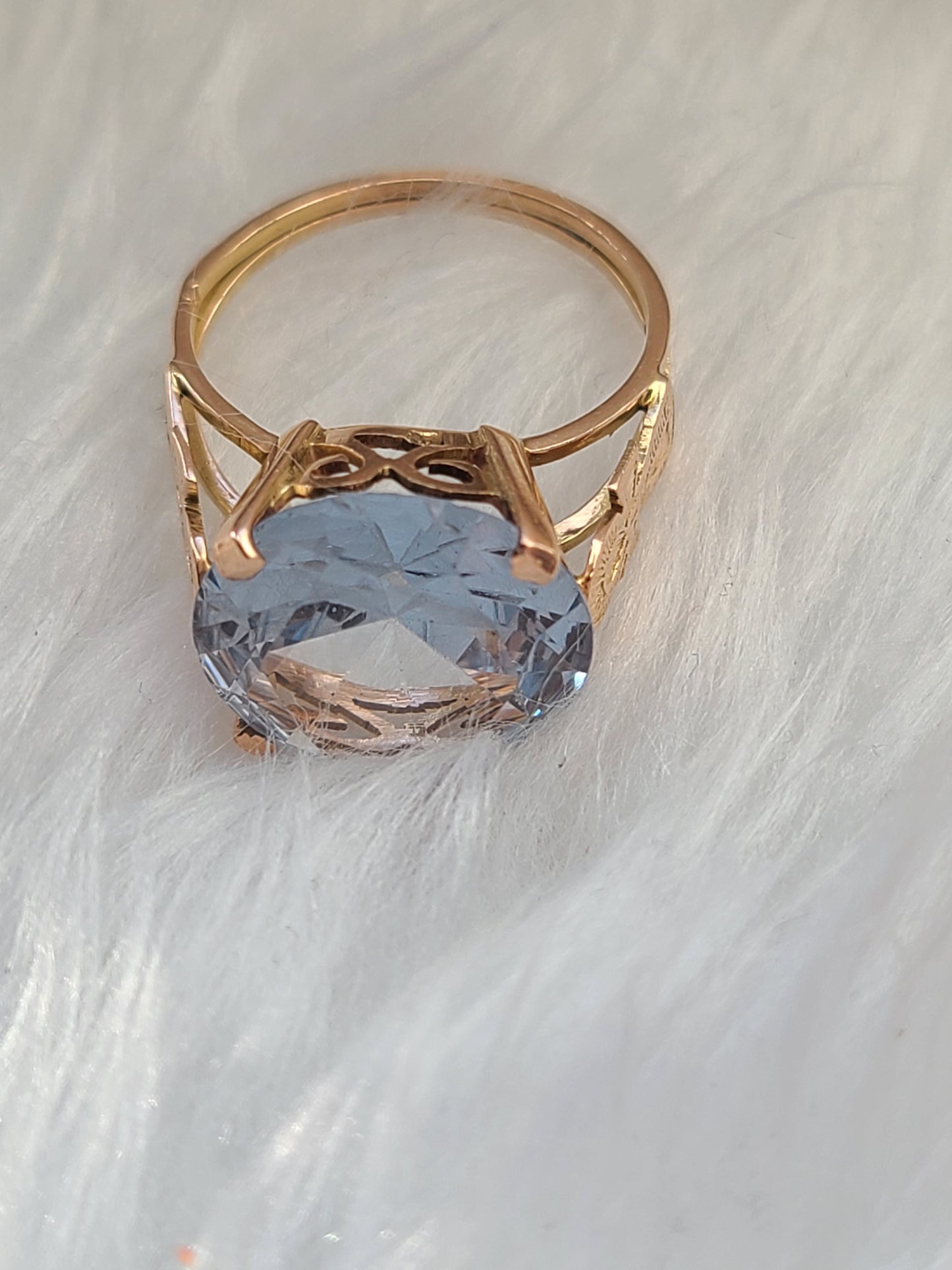 Vintage 12K Gold Ring w/ Large Topaz Stone