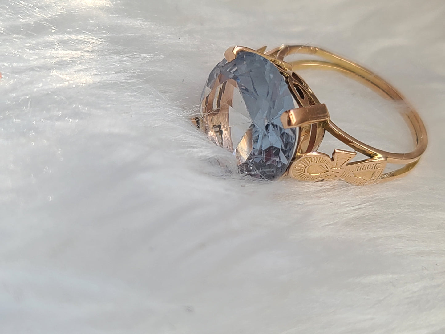 Vintage 12K Gold Ring w/ Large Topaz Stone