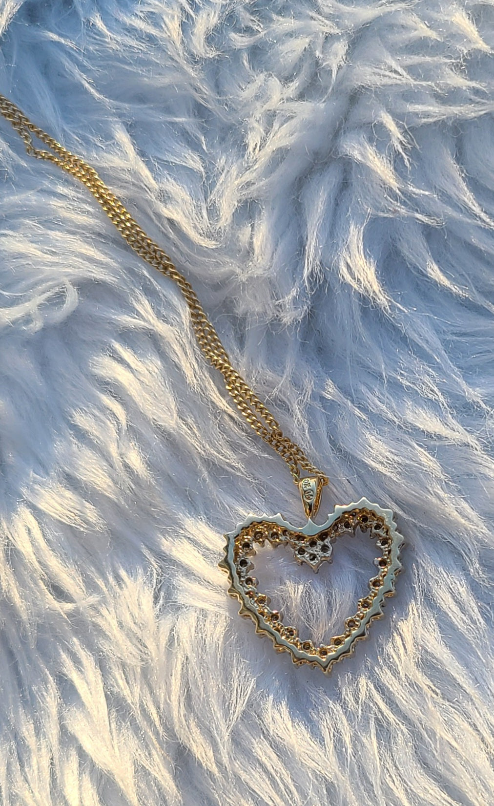 Large 10K Yellow Gold and Round Diamond Heart Pendant Necklace