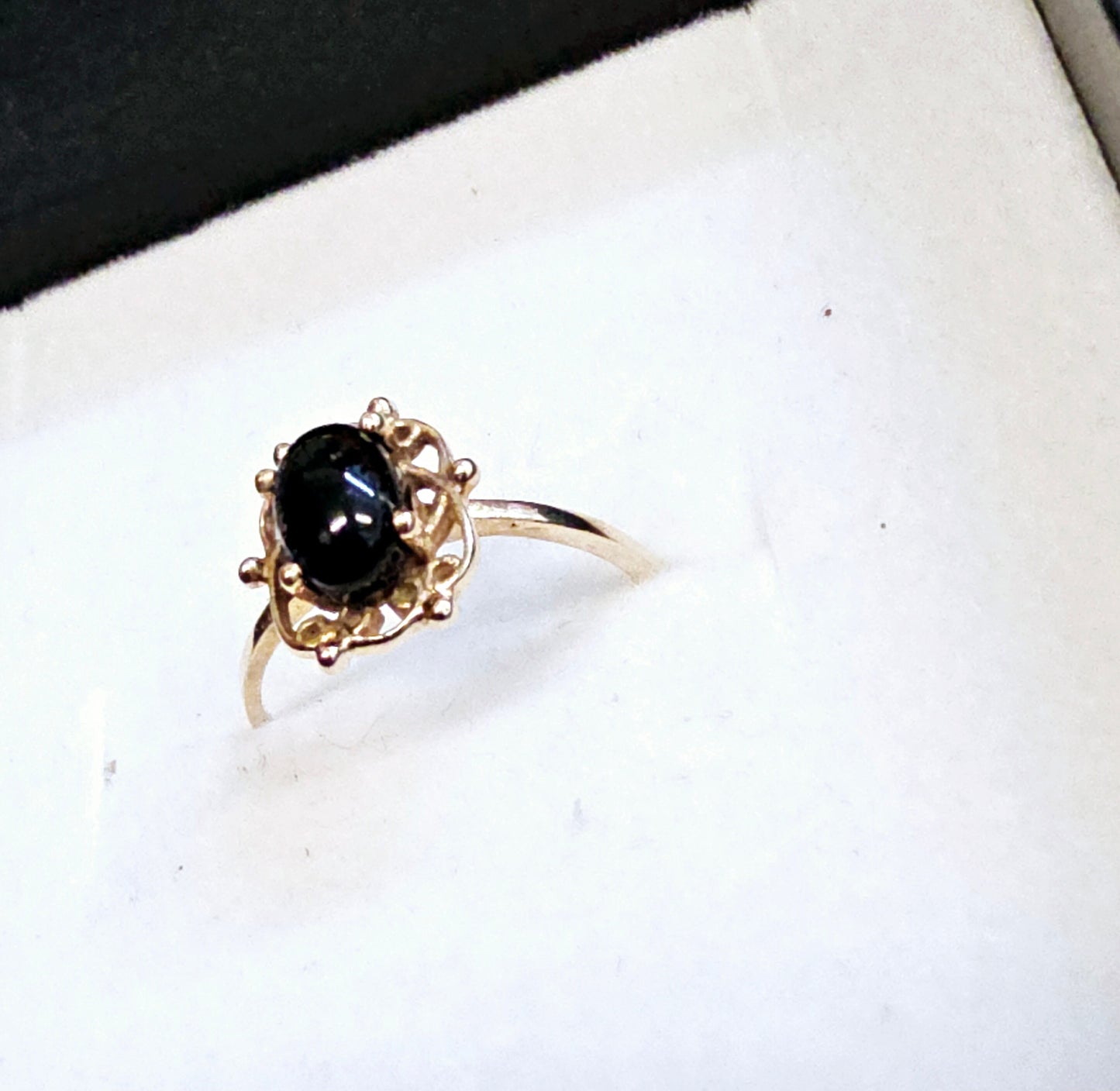 10k Yellow Gold Ring with onyx gem