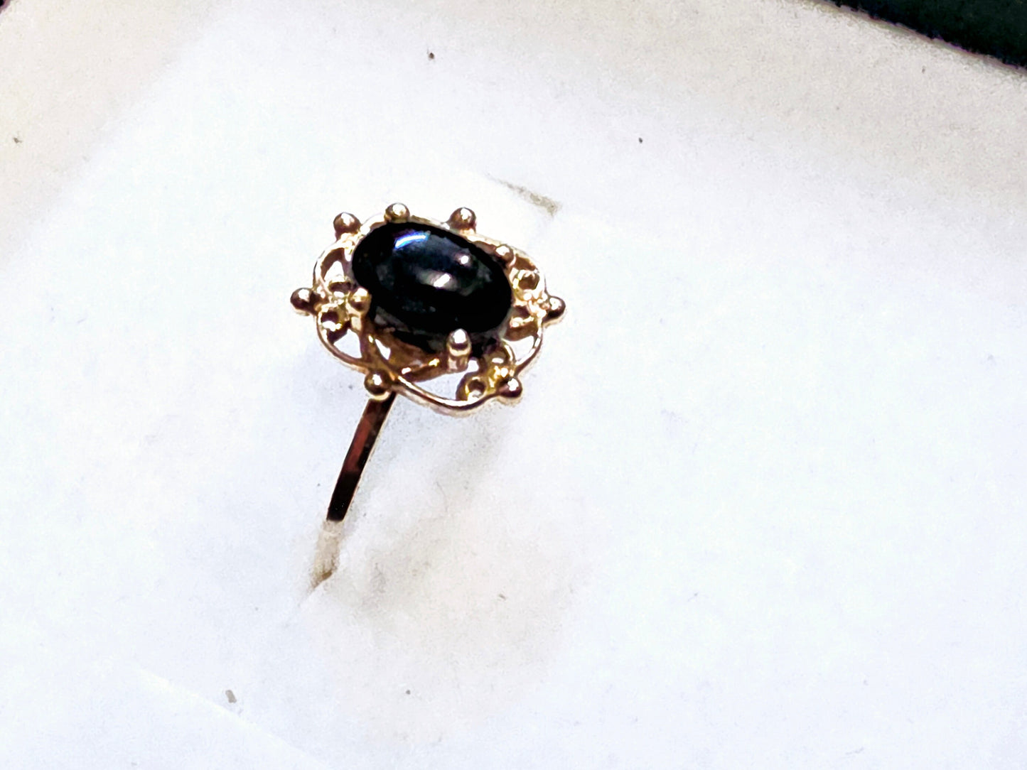 10k Yellow Gold Ring with onyx gem